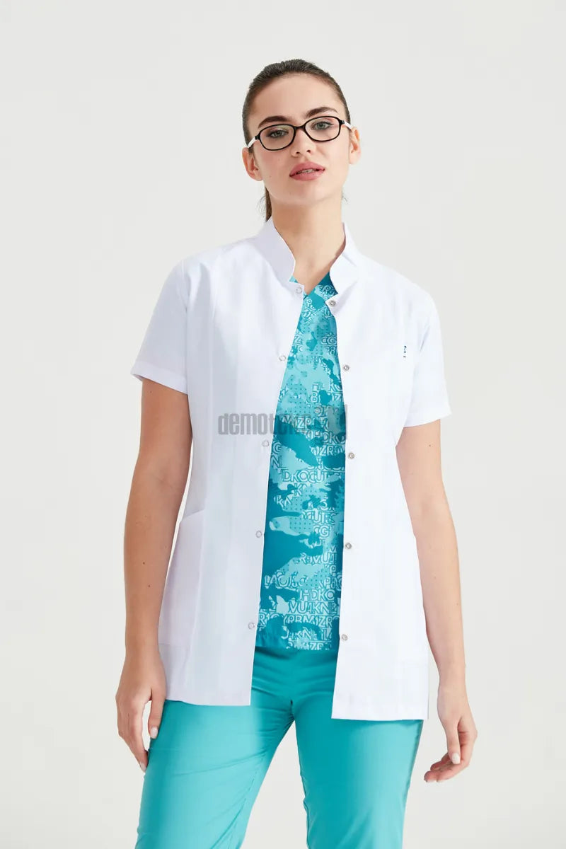 Fehér laboratóriumi köpeny - Női - Dr. Tunica Summer